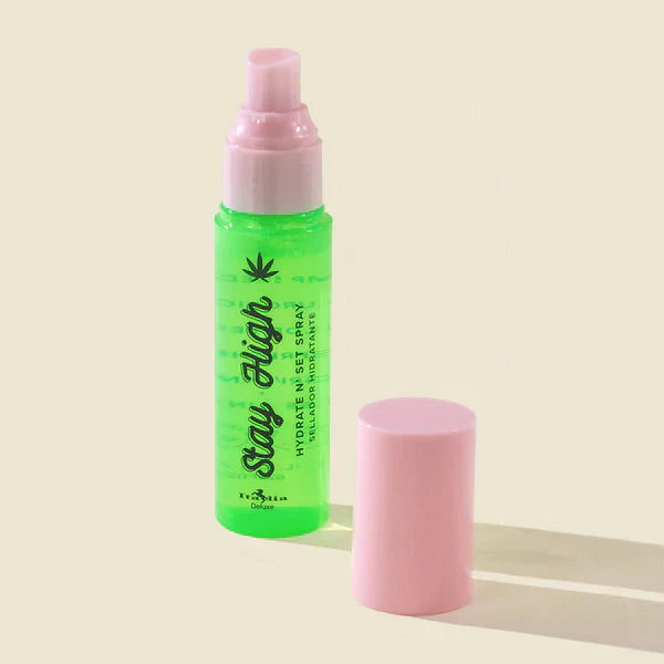 Fijador de maquillaje líquido Italia Deluxe Stay High 65 ml
