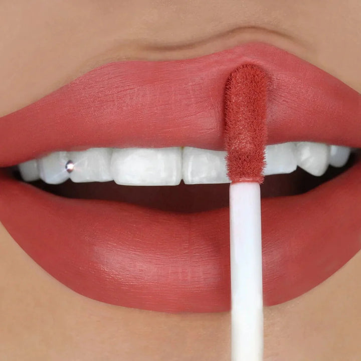 Labial líquido mate Beauty Creations Velvet stay Soft Side