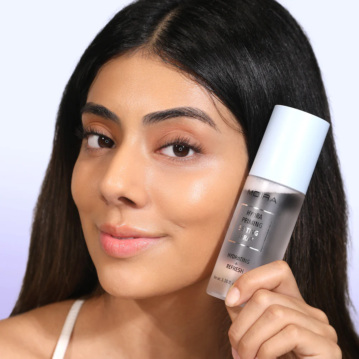 Fijador de maquillaje líquido Moira Hydra priming