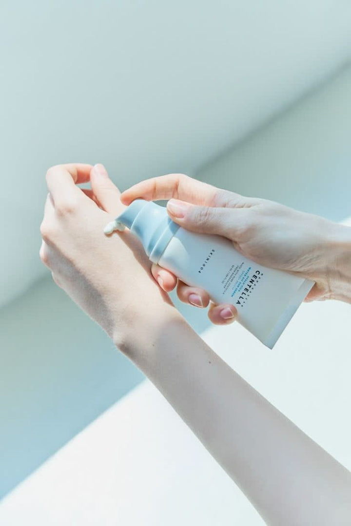 Protector solar líquido Skin1004 Hyalu-Cica FPS 50+ 50 ml